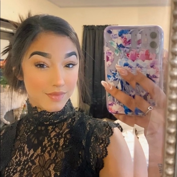 Meet your Posher, Clarissa - Picture 1 of 1